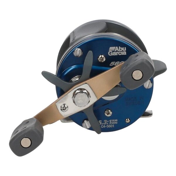Carretilha Abu Garcia Ambassadeur Classic 6600 C4 vista lateral manivela
